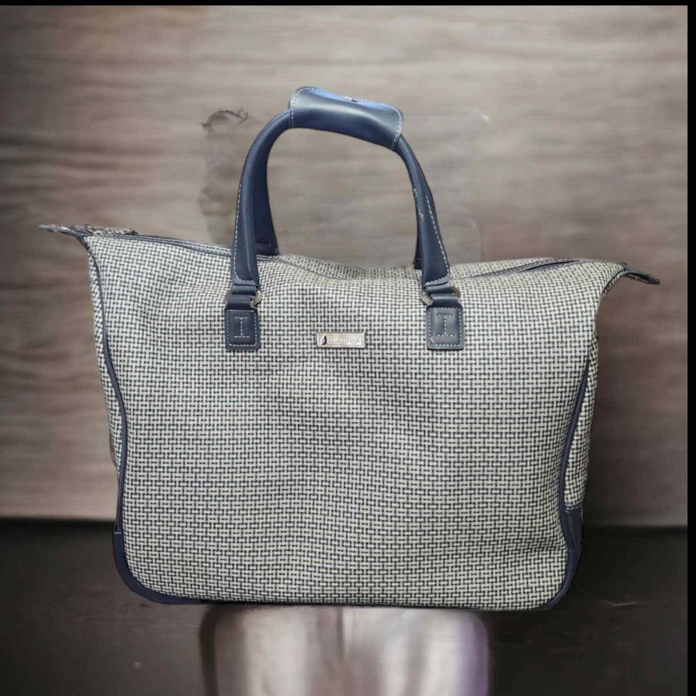 London Fog Navy Wheeled Club Bag Carry On Jacquard Handle
